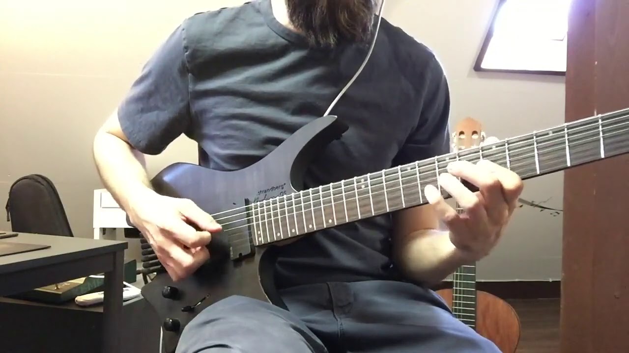 Guitar fretboard close-up showing an A minor pentatonic lick in box 1