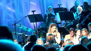 Idina Menzel &quot;Let it Go&quot; at Tanglewood, 29 Aug 2015