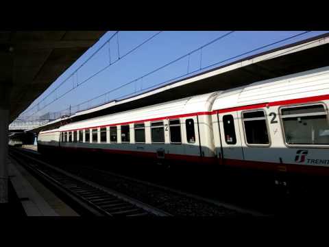 IL TRANSITO DEL FRECCIABIANCA IN STAZIONE A TORINO STURA (TO) 10 - 9 - 2016