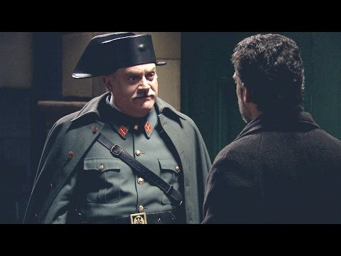 Amar C744 - Gervasio descubre a Eladio con las joyas   robadas