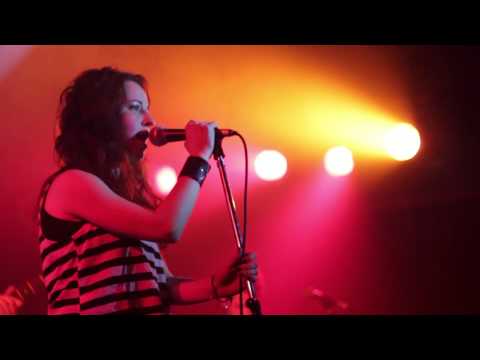 Monde - Let The Flames Begin (Paramore Cover)