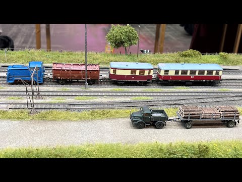 Modelleisenbahn - 14min Züge und Fahrzeuge einer Ausstellung - model railway with many train