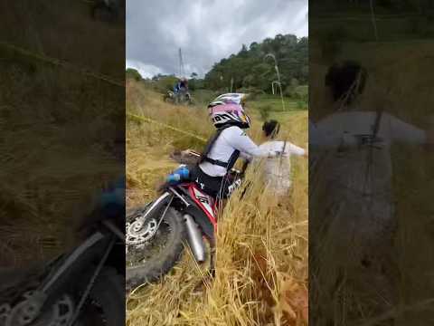 Categoría femenina pauna boyacá #caidas #enbuscadelosmejoresprecios #motocross #smartphone
