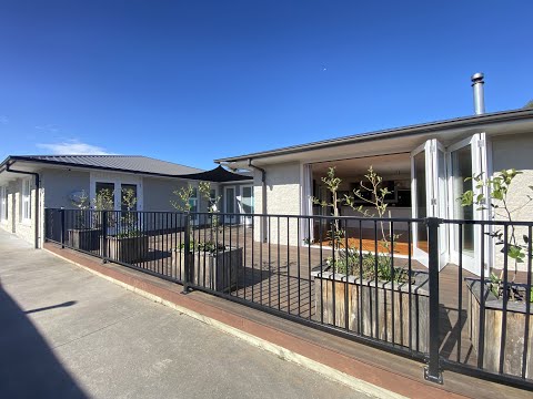 Open gallery