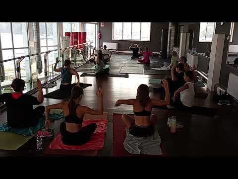 Corso pilates ore 16.30... palestra lake fitness Lovere by Simon e Anna 