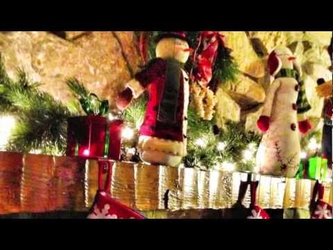 Jake Mathews - Must Be Christmas (Lyric Video)