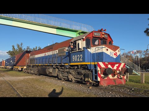 [8K] Colorido tren de contenedores de NCA con destino a Ferreyra pasando por Marcos Juárez!!!!!!