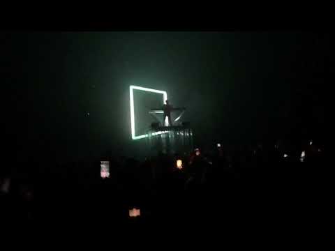Swedish House Mafia - It Gets Better (David Guetta & Zedd Remix) [Live]