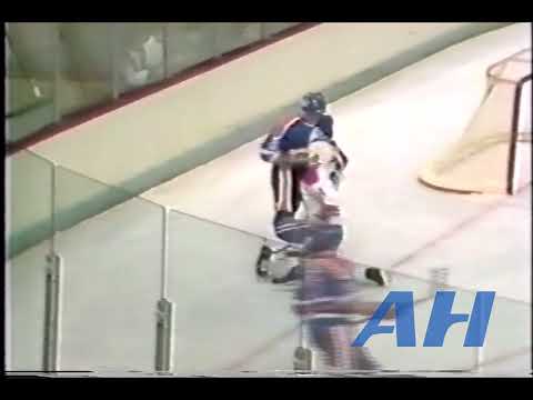 NHL Sep. 26, 1985 Shayne Corson,MTL v Jeff Beukeboom,EDM (HL) Montreal Canadiens Edmonton Oilers