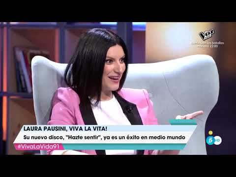 Laura Pausini saca del armario a toñi moreno 😝😂✨