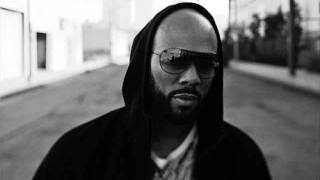 Common feat Cocaine 80&#39;s - Six Ft  Over