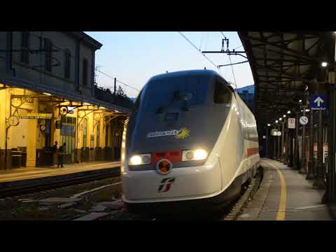 ETR400 28 in livrea 10anni in transito a Rapallo con Treno speciale.