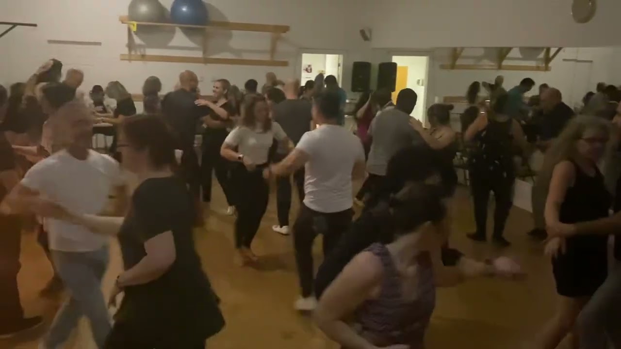 Soirée latine au Qualogic dance studio