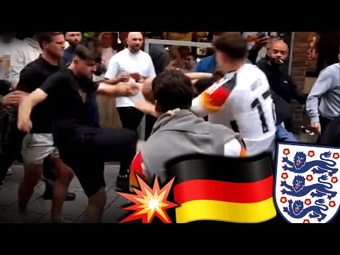 💥 England vs. Germany in Düsseldorf's Old Town...