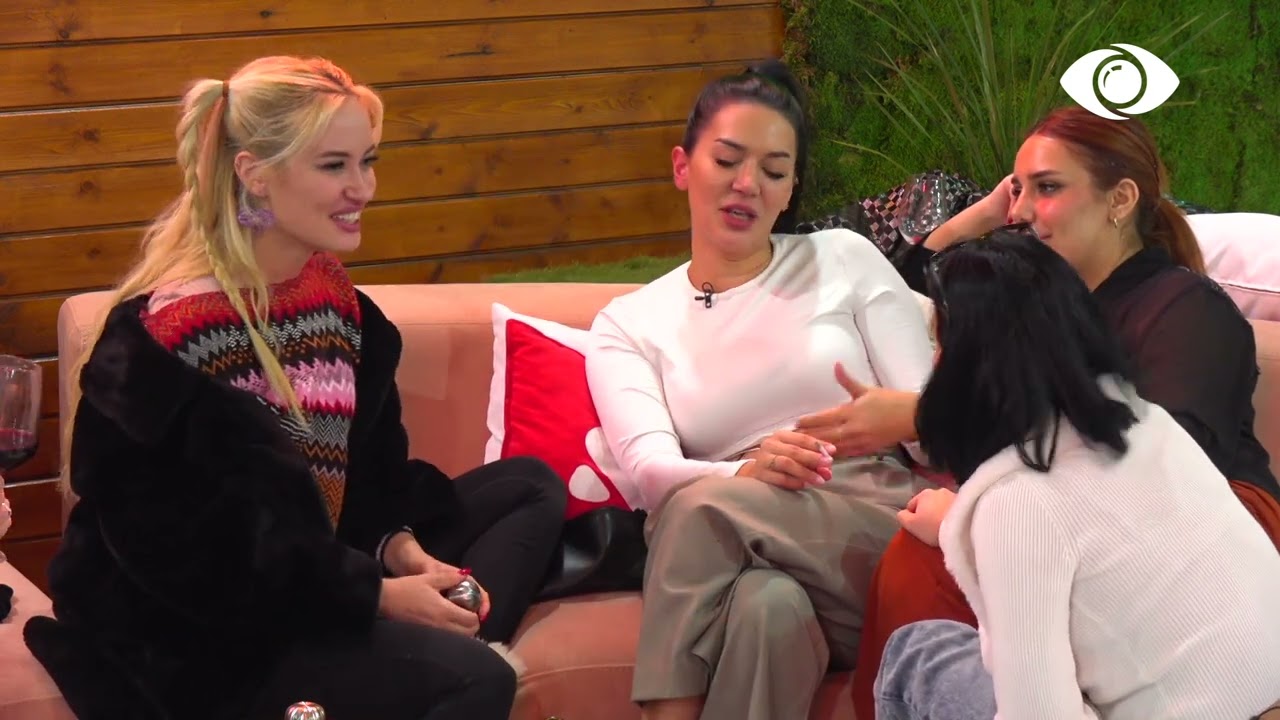 Jam në një njohje jashtë/Efi rrëfen që nuk është single