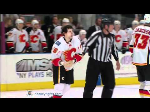 Tom Kostopoulos vs Mike Sauer Nov 22, 2010