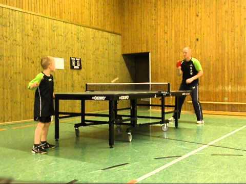 Junges Tischtennis Taltent 7 Jahre