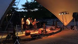 Laurie Lewis and the Right Hands @Riverlink
