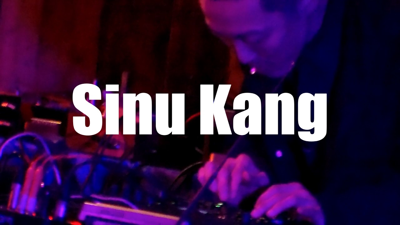 Sinu Kang live @ Wem Gehört Die Welt Köln