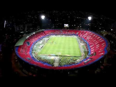 "la bandera mas linda y grande del mundo" Barra: Rexixtenxia Norte • Club: Independiente Medellín