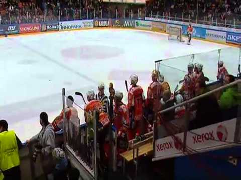 Miikka Männikkö (170cm) boarded Kristian Kudroc (201cm)