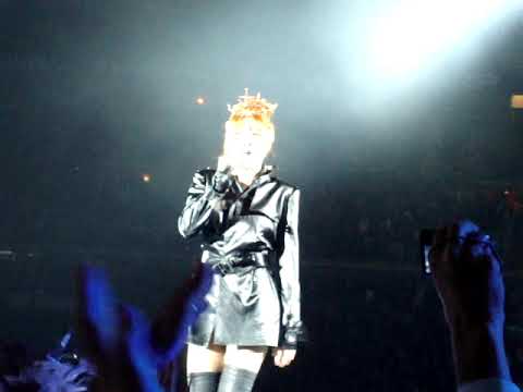 Mylène Farmer - Désenchantée - Stade de France - Paris 2009