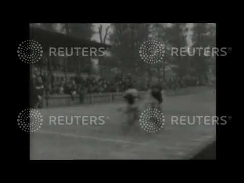 1928 CYCLING: Champion cyclists