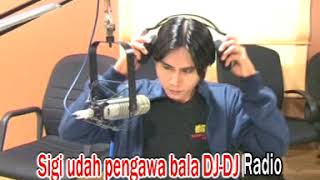 Download lagu DJ radio by James Jacob -  VIDEO mp3