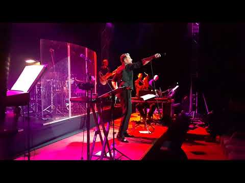 Kuba Badach - nawiązał świetną relację z publicznością 14.transVOCALE (18.11.2017 r.) Słubice