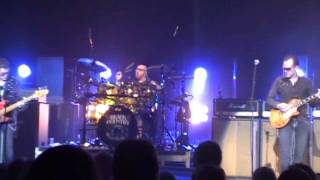 Cold live by Black Country Communion