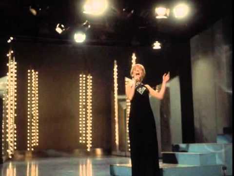 Petula Clark  "Va Toujours Plus Loin" ("Round Every Corner")  My Extended Version!