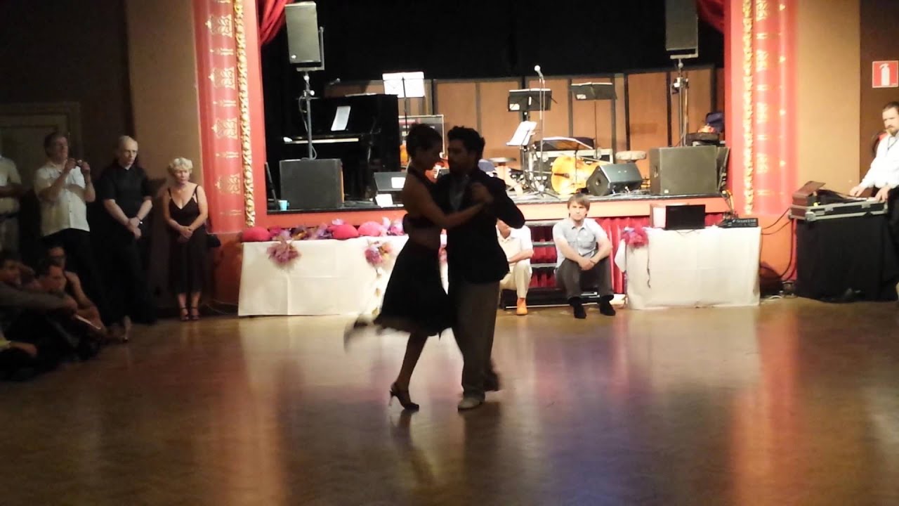 Rodrigo Fonti and Solange Chapperon - Dancing 1/3 milonga, argentine Tango (2014-07-26, Tampere, FI)