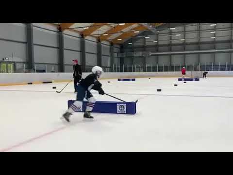 Huskies hockey clinic Sept 2021