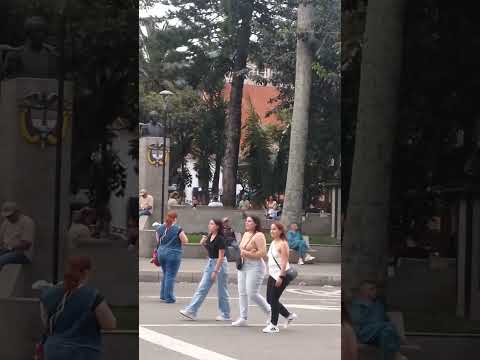Parque Central de Caldas Antioquia!