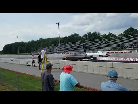 2022 Pure Stock Muscle Car Drag Races - Studebaker Shootouts and Photos of Team Studebaker