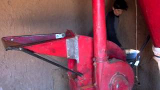 preview picture of video 'Grinding Red Chile in Apodaca, NM'