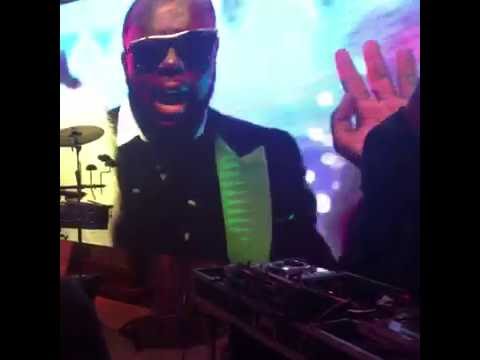 Is orchestra dj live sape comme jamais  06 25 25 54 52