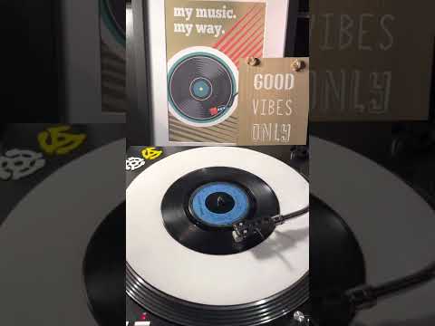 Johnny Bristol - Hang On In There Baby ( Vinyl 45 ) From 1974 .