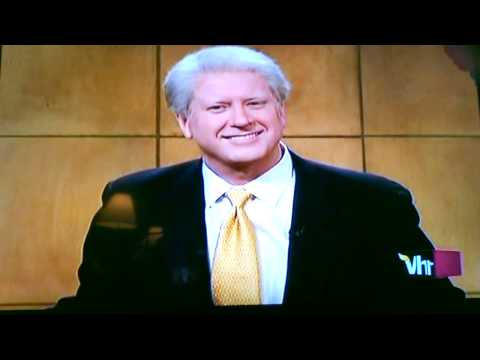 Darrell Hammond as Bill Clinton