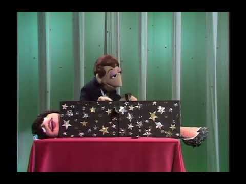 The Muppet Show - 108: Paul Williams - Wayne and Wanda: “You Do Something To Me” (1976)