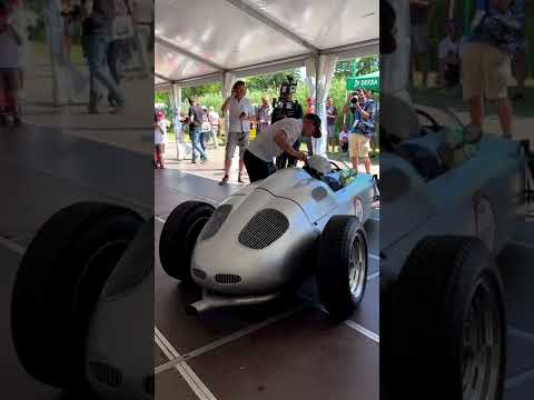 Thumbnail for Starting sound of a Porsche 718 Formula 2 #shorts by Porsche, Car, Vehicle, Porsche 718