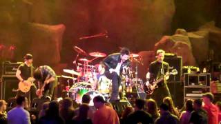 Adelitas Way - Cage the Beast,Live..