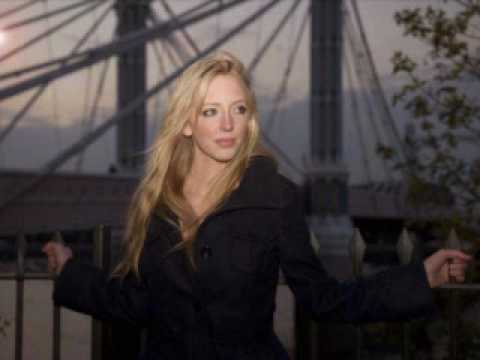 Lizzy Pattinson - Don't look back