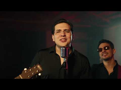 Grupo Marca Registrada - Esos Ojitos [Official Video]