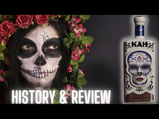Vídeo relacionado con KAH Tequila Blanco - Botella Blanca Decorada Día de los Muertos - 100% Agave Azul, Doble Destilación, Triple Filtración - Añejo - 40% vol 70 cl (700ml / 0.7 Litro)