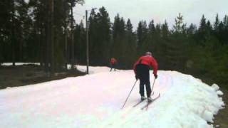 preview picture of video 'First snow skiers in Vuokatti in October 2010'