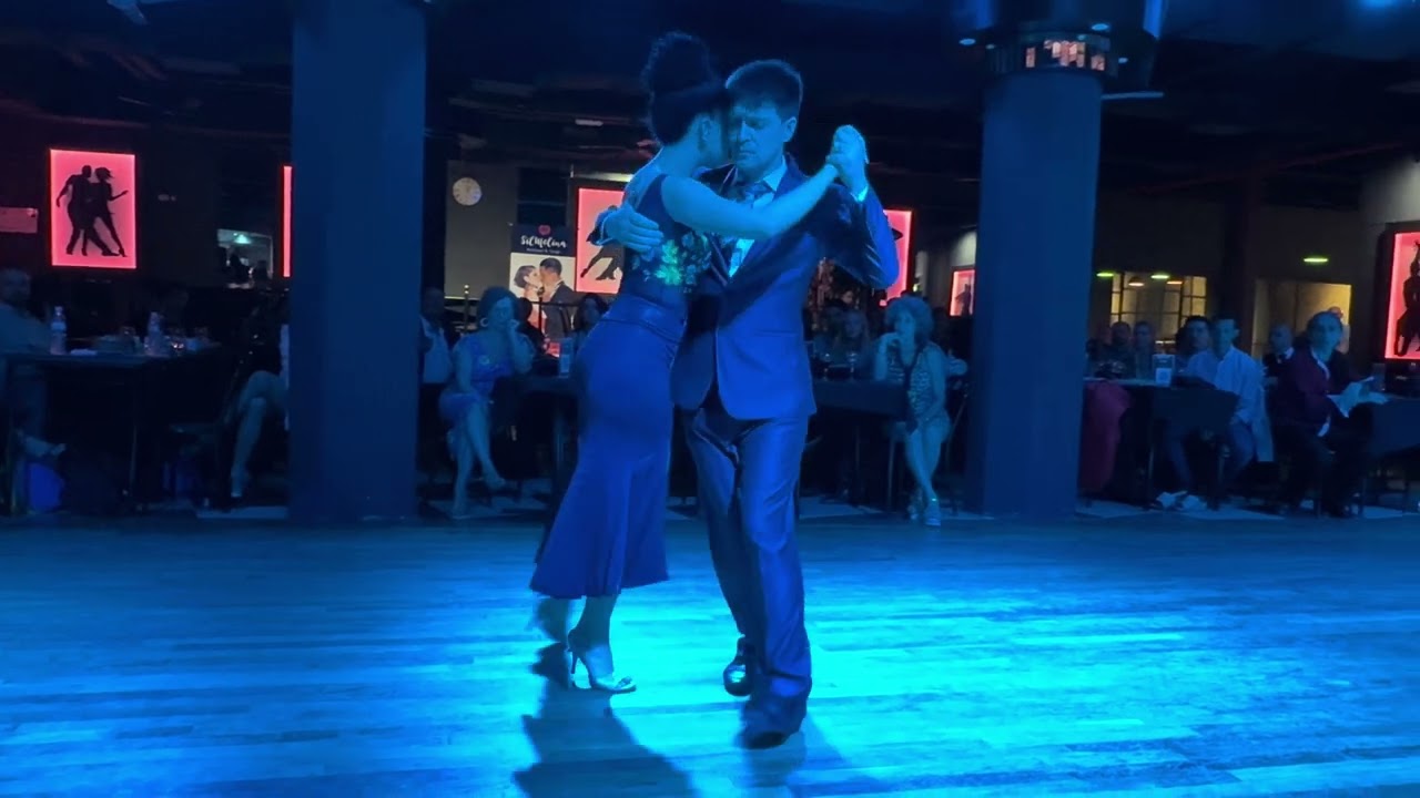 Angela Melendez & David Mateu: Tango Brujo at Milonga Parakultural. Salon Marabú. 12/26/2023