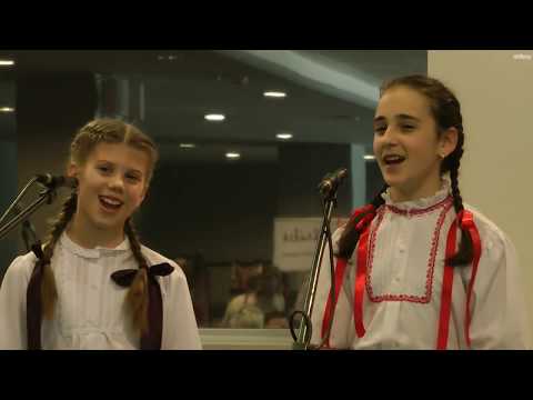 "Tágasságot nekünk is...!" - Zoborvidéki népdalok