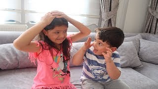 Masal Çocuk Bakıcısı Oluyor ve Bu sefer Çok Zorlanıyor - Kids Pretend 