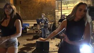 la-melodia-scaccia-pioggia-di-vicoli-e-arte-ad-ariano